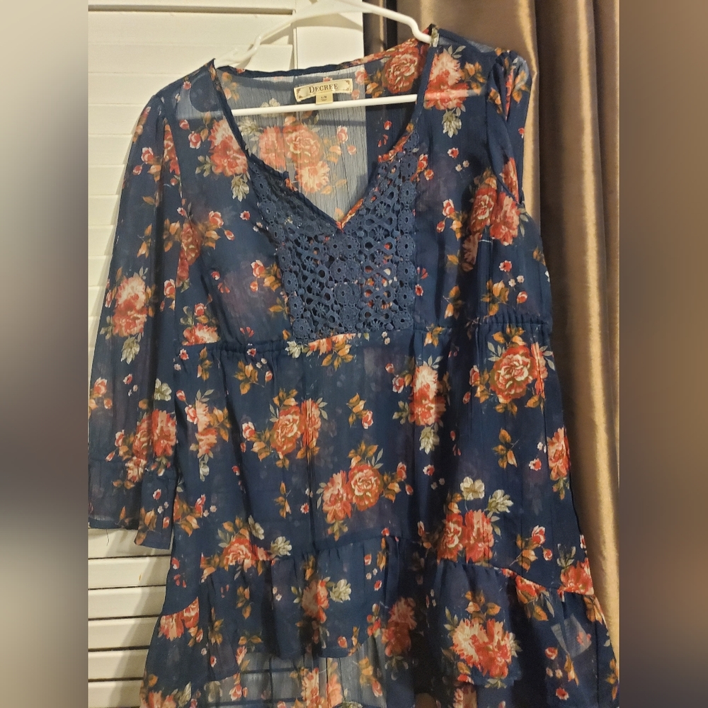 Flounce floral blouse